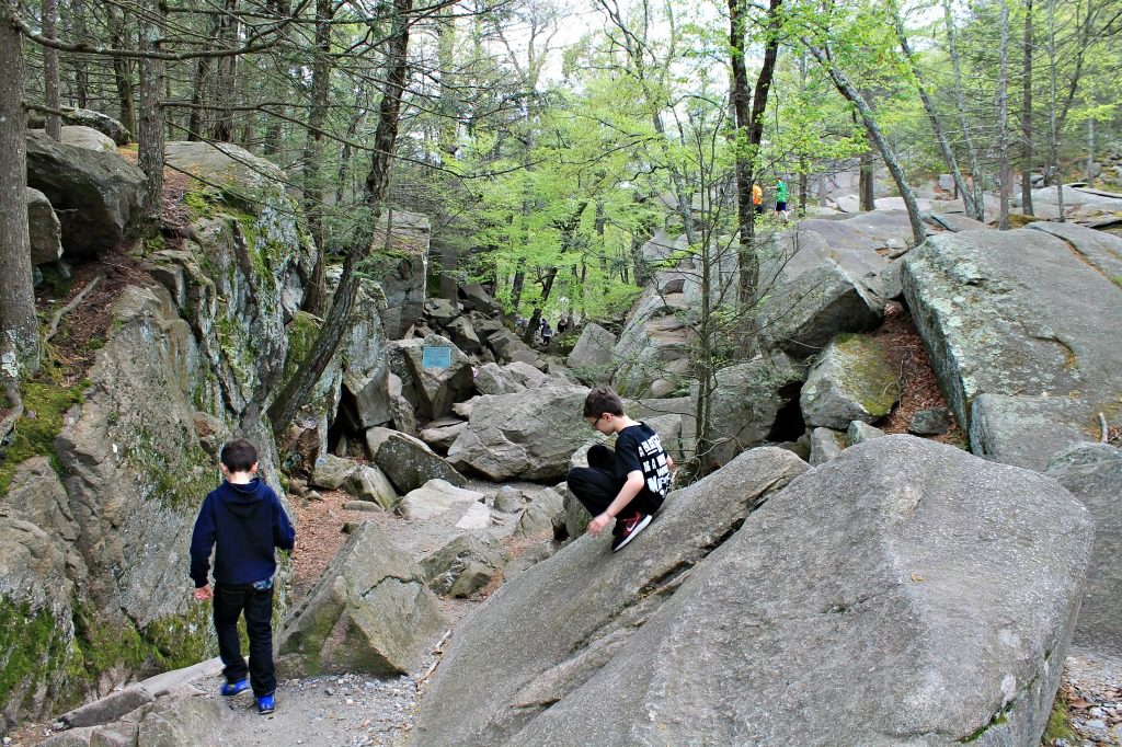 Family bouldering in Massachusetts. moderate hikes for families in Massachusetts