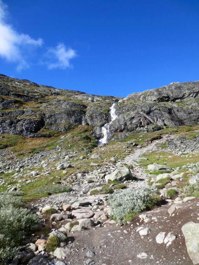 Read on for two ridge hikes in Norway: Bessengen Ridge and Romsdalsaggen Ridge. #Norway #hikinginNorway #TBIN