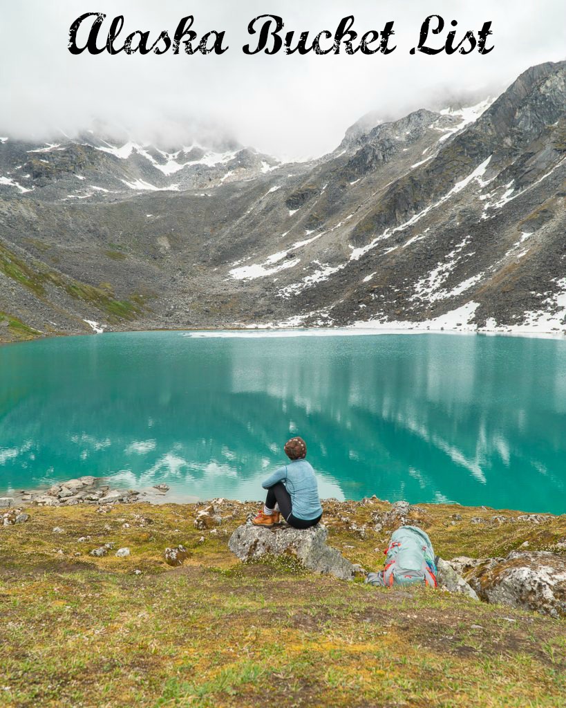 Planning a trip to Alaska can be quite overwhelming. Read on for traveller's highlights from their time in Alaska to shape your Alaska bucket list. #Alaska #thingstodoinAlaska
