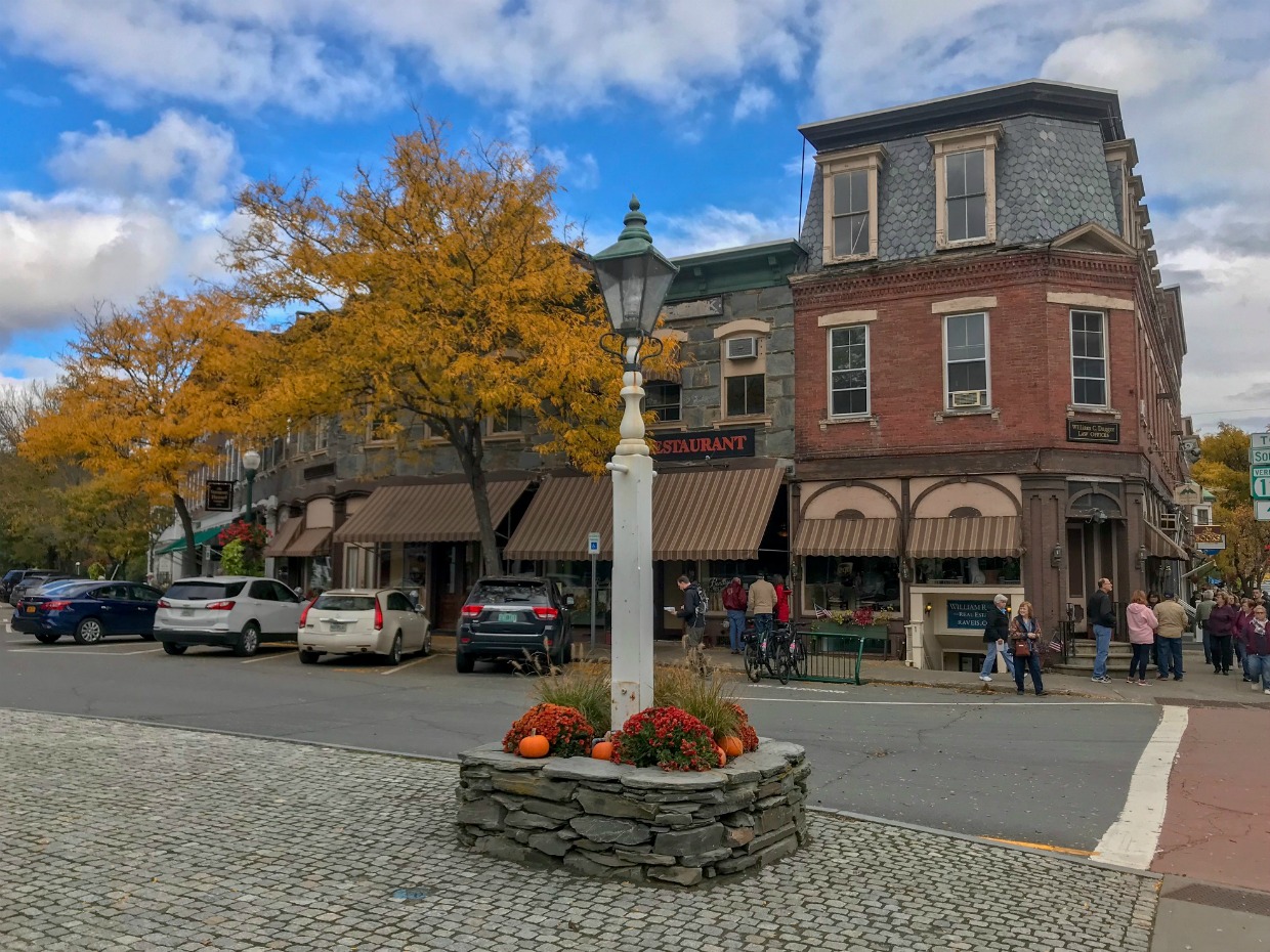 things to do in downtown Woodstock Vermont.