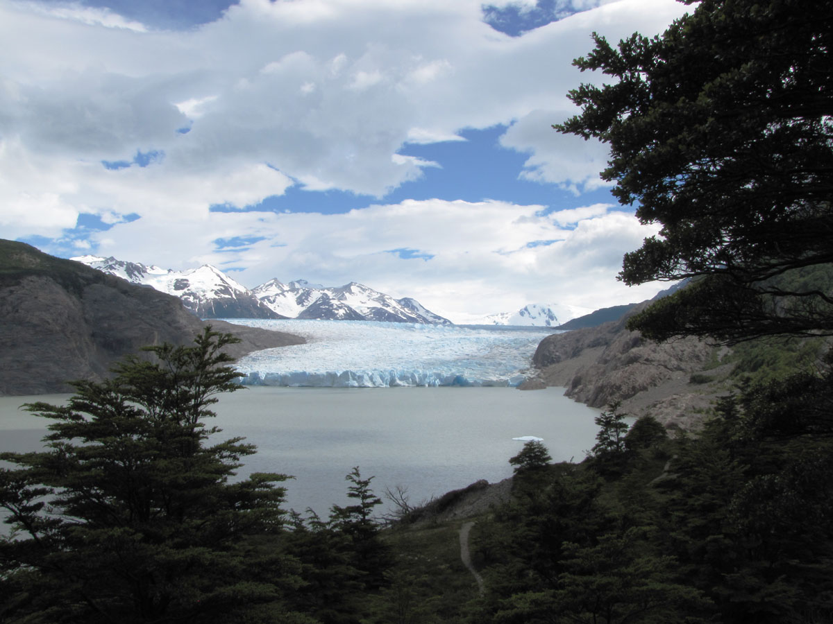 Sights on the torres del paine circuit