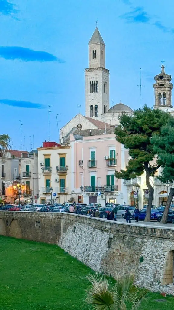 In one day, travel through time, savor traditional pasta, visit historical sites, and stroll along scenic paths. Learn the art of Orecchiette pasta making from the Nonnas, explore the charming Castello Svevo di Bari, wander through ancient alleyways, and delight in the local delicacies of Bari. Get the best of Bari in one day with us. #pugliaitaly #italytravel