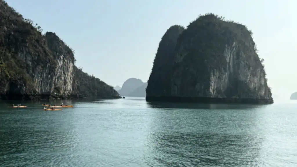 what to do in Ha Long Bay