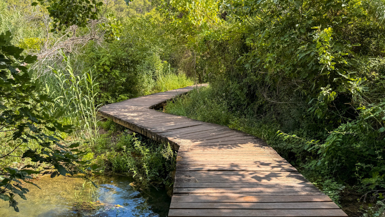 How to get to waterfalls from Split